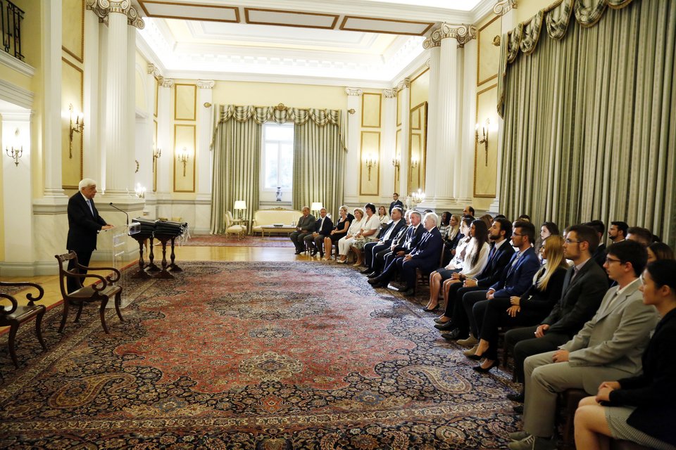 Συνάντηση Παυλόπουλου με καθηγητές και φοιτητές της Ακαδημίας Ευρωπαϊκού Δικαίου [εικόνες] | iefimerida.gr 4