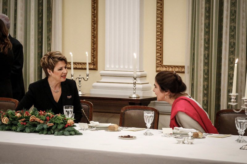 Το παρασκήνιο του δείπνου στο Προεδρικό -Ο αγέλαστος Ερντογάν, τα πηγαδάκια, οι καλοντυμένες κυρίες [εικόνες] | iefimerida.gr 42