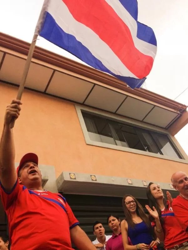 Στους δρόμους οι Κοσταρικανοί -Έξαλλοι πανηγυρισμοί ακόμα και από τον πρόεδρο της χώρας [εικόνες] | iefimerida.gr 1