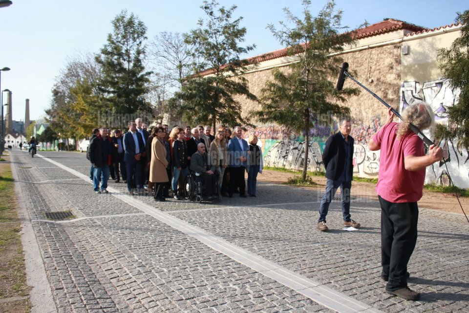 Aποκλειστικό: Εικόνες από το προεκλογικό σποτ που ετοιμάζει ο Θεοδωράκης –Η μεγάλη διαφημιστική που το ανέλαβε [εικόνες] | iefimerida.gr 0