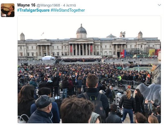 Λονδίνο: Αγρυπνία στην Πλατεία Τραφάλγκαρ -Βρετανοί τιμούν τη μνήμη των θυμάτων [εικόνες&βίντεο] | iefimerida.gr 6