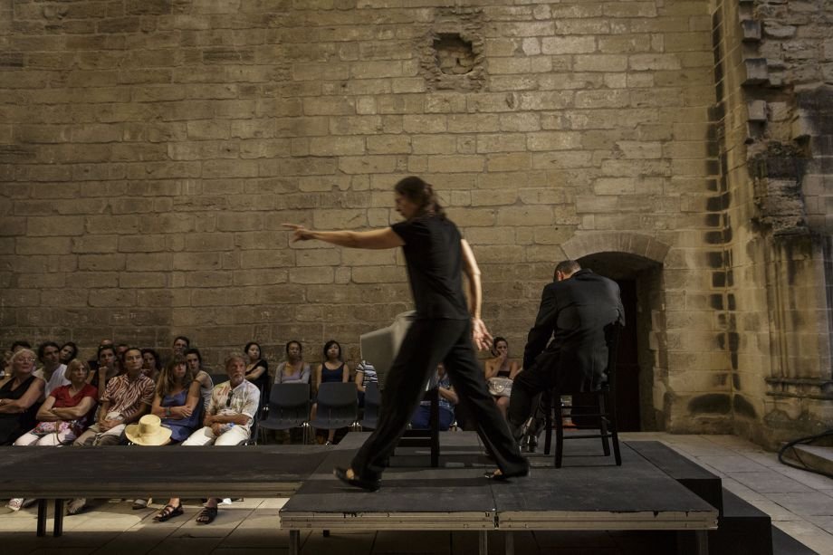 Ο αιρετικός Ολιβιέ Πυ στήνει πασαρέλα στη Μικρή Επίδαυρο και παρουσιάζει Αισχύλο [εικόνες]  | iefimerida.gr 1