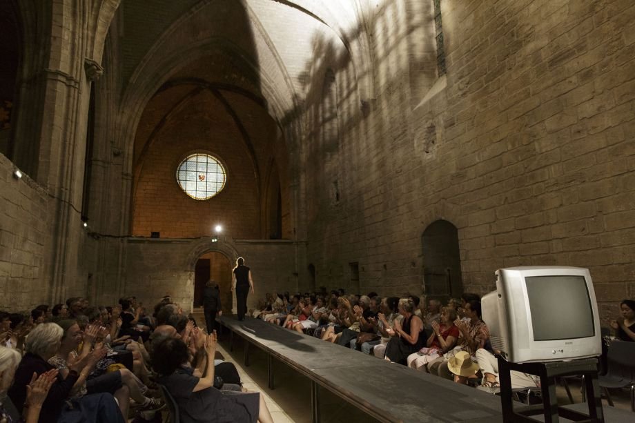 Ο αιρετικός Ολιβιέ Πυ στήνει πασαρέλα στη Μικρή Επίδαυρο και παρουσιάζει Αισχύλο [εικόνες]  | iefimerida.gr 2