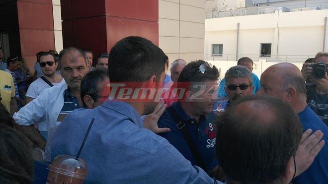 Πάτρα: Ενταση και προπηλακισμοί σε εγκαίνια νοσοκομείου -Γιουχάισαν τον γ.γ. Υγείας [βίντεο] | iefimerida.gr 0