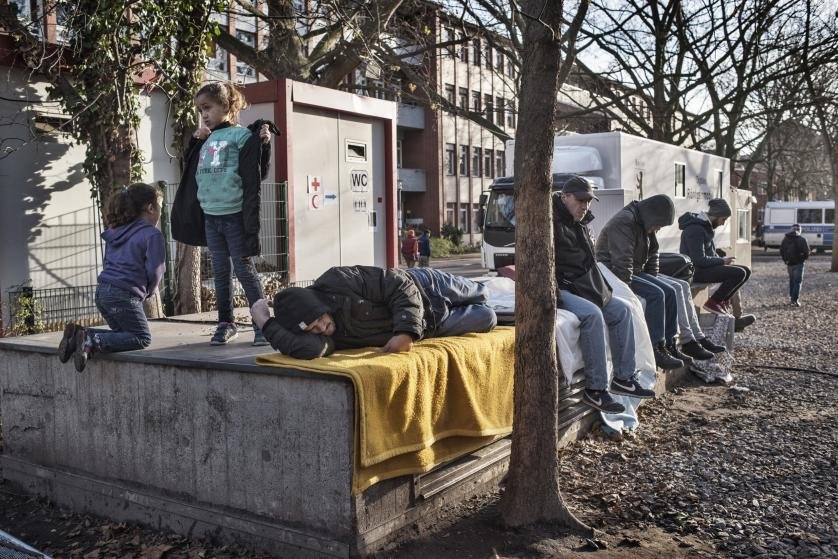 Οι πρόσφυγες στο Βερολίνο μένουν σε γραφεία κατασκόπων -Πώς η Γερμανία υποδέχεται τους μετανάστες [εικόνες] | iefimerida.gr 2