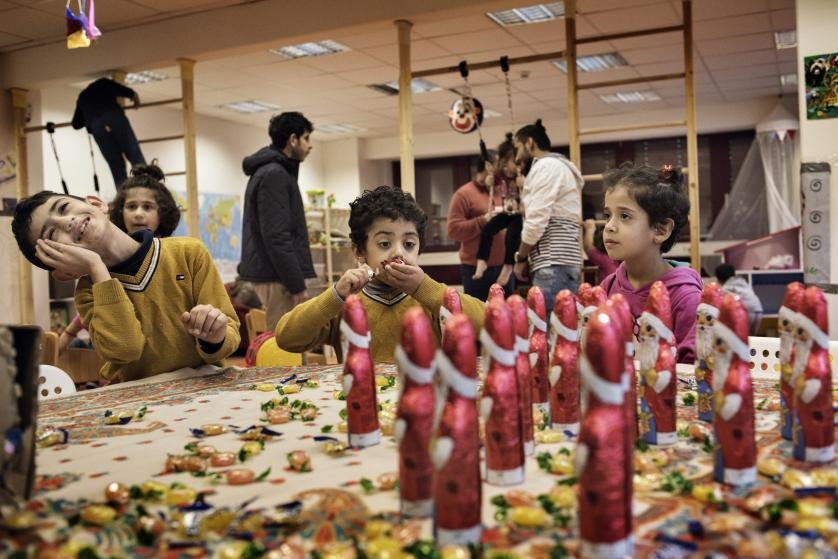 Οι πρόσφυγες στο Βερολίνο μένουν σε γραφεία κατασκόπων -Πώς η Γερμανία υποδέχεται τους μετανάστες [εικόνες] | iefimerida.gr 7