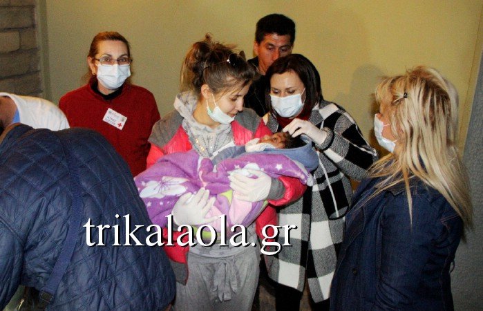 Σε Λάρισα, Τρίκαλα και Νέα Μάκρη 700 πρόσφυγες από τον Πειραιά | iefimerida.gr 14