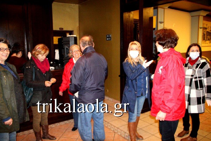 Σε Λάρισα, Τρίκαλα και Νέα Μάκρη 700 πρόσφυγες από τον Πειραιά | iefimerida.gr 15