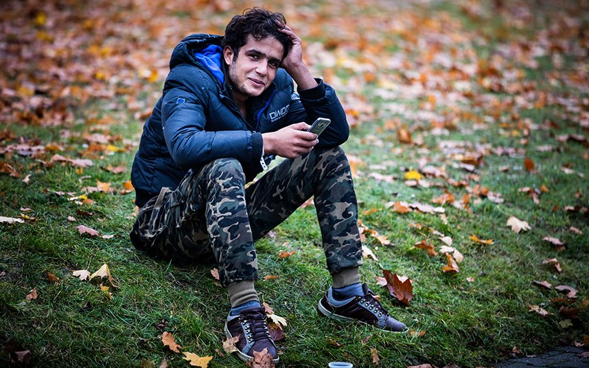 Τα χαμόγελα της εξορίας: Οι πρόσφυγες δεν χάνουν το κουράγιο τους μέσα στο δράμα [εικόνες] | iefimerida.gr 9