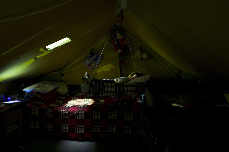 AP: Εξαντλημένοι οι πρόσφυγες στην Ελλάδα -Προσπαθούν να μην τρελαθούν από την αναμονή [εικόνες] | iefimerida.gr 9