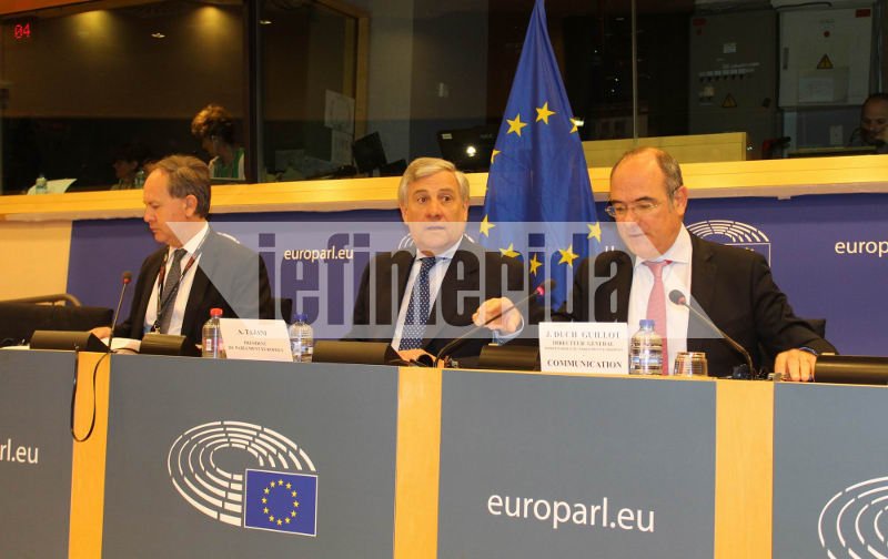 Αποστολή στις Βρυξέλλες: Τι θα γίνει με τις χώρες που δεν δέχονται πρόσφυγες [εικόνες] | iefimerida.gr 3