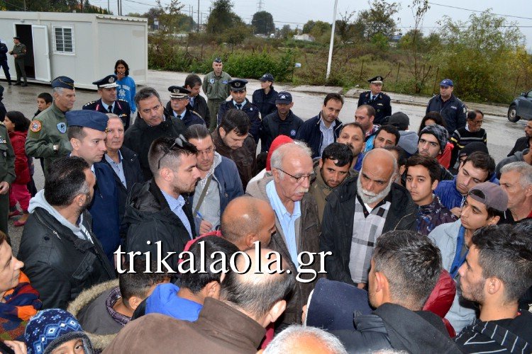 Τα... άκουσε ο Βίτσας από τους πρόσφυγες στα Τρίκαλα -Υποσχέθηκε να τους φτιάξει λαχανόκηπο! [εικόνες & βίντεο] | iefimerida.gr 2