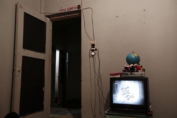 Το οδοιπορικό του Reuters στις προσφυγικές πολυκατοικίες της Αλεξάνδρας -Πλέον φιλοξενούν τα θύματα της κρίσης [εικόνες] | iefimerida.gr 6