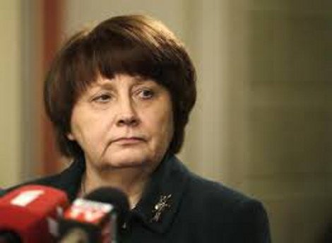 Η «θεία» πρωθυπουργός της Λετονίας και η ομοιότητά της με την Μέρκελ -Είναι σαν δίδυμες [εικόνες] | iefimerida.gr 2