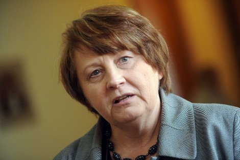 Η «θεία» πρωθυπουργός της Λετονίας και η ομοιότητά της με την Μέρκελ -Είναι σαν δίδυμες [εικόνες] | iefimerida.gr 5