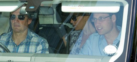 Η πρώτη βόλτα του βασιλικού μωρού - Ποιος ο προορισμός της οικογένειας Γουίλιαμ-Κέιτ [εικόνες] | iefimerida.gr 0