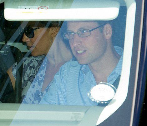 Η πρώτη βόλτα του βασιλικού μωρού - Ποιος ο προορισμός της οικογένειας Γουίλιαμ-Κέιτ [εικόνες] | iefimerida.gr 2