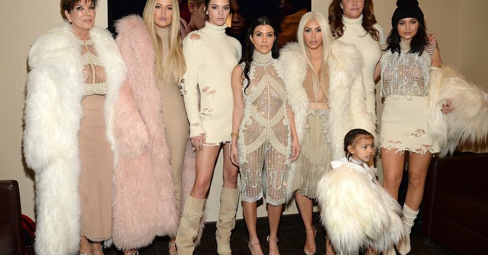 Forbes: Αυτοκρατορία οι Καρντάσιανς, οι πλουσιότεροι τηλεστάρ με 122,5 εκατ. δολάρια το χρόνο [εικόνες] | iefimerida.gr 6