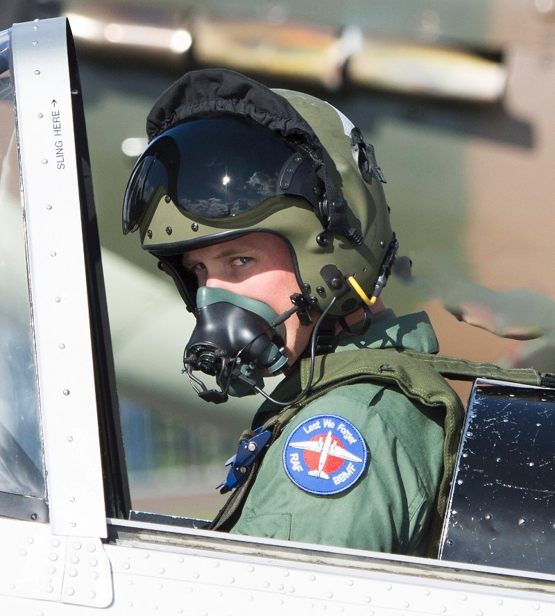 Τελευταία ημέρα που δουλεύει στη ζωή του ο πρίγκιπας Γουίλιαμ [εικόνες] | iefimerida.gr 0