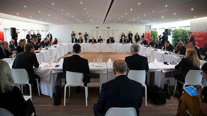Φώφη από Βρυξέλλες: Αν δεν κάνουμε κάτι, η Ε.Ε. θα αργοσβήνει στα χέρια ακροδεξιών | iefimerida.gr 3