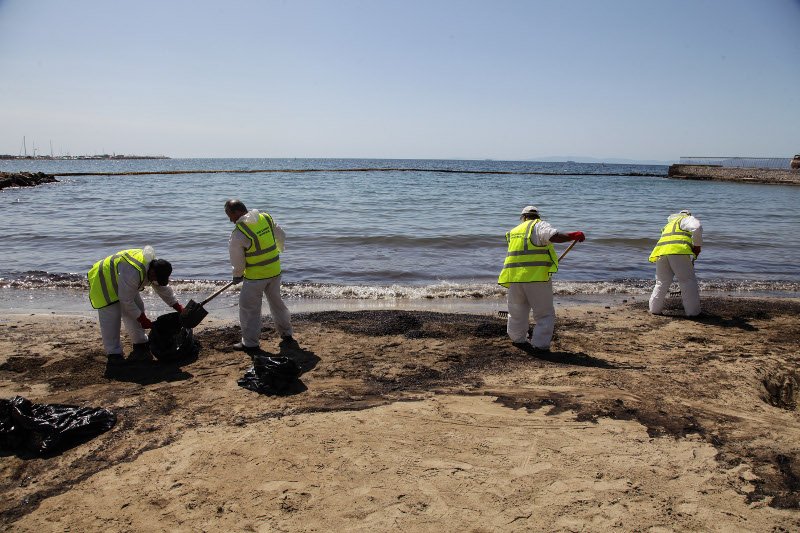 Τέλος το ψάρεμα στον Σαρωνικό: Σε απόγνωση οι ψαράδες -Επεσαν 60% οι πωλήσεις | iefimerida.gr 1