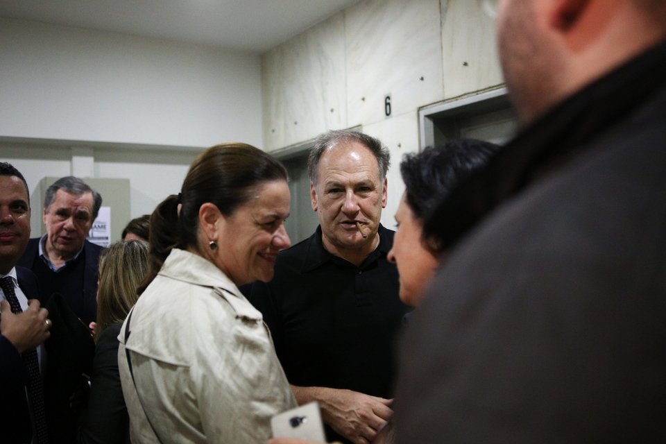 Ο Ψαριανός σχολιάζει τον Λαλιώτη στα τραπέζια, μετά τη νίκη της Φώφης Γεννηματά [εικόνες] | iefimerida.gr 1