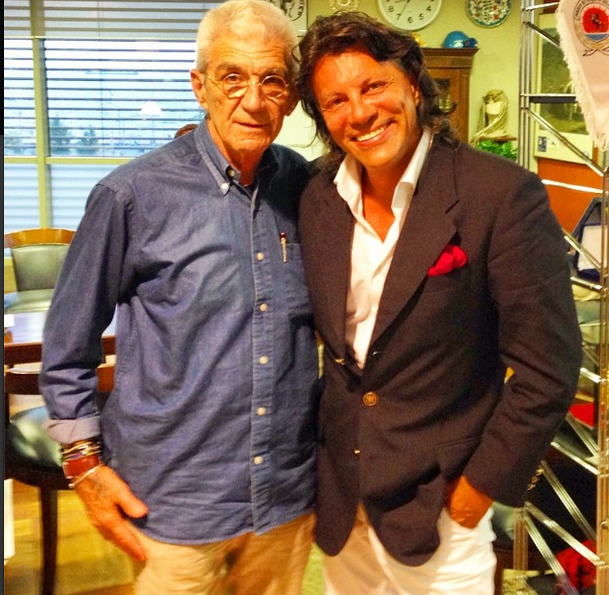 Ο Ψινάκης αποθεώνει τον Γιάννη Μπουτάρη -Του ζήτησε συμβουλές για το πώς μαζεύουν τα σκουπίδια [εικόνα] | iefimerida.gr 0