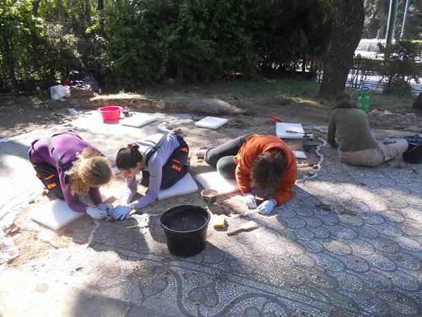 Αποκαλύπτεται ψηφιδωτή αυλή στο Ζάππειο από τη ρωμαϊκή εποχή [εικόνες]  | iefimerida.gr 1