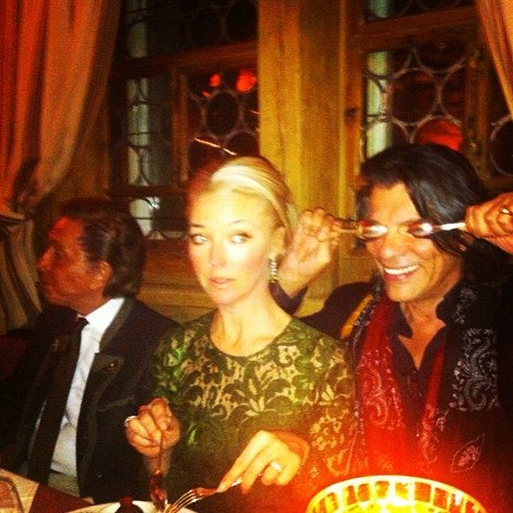 Ο Ψινάκης τυλιγμένος με τη γούνα του στο Gstaad παρέα με τον Valentino [εικόνες] | iefimerida.gr 4