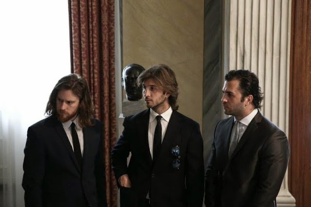 Ο Ψινάκης εφηύρε «Το παράσημο της Λεγεώνας του Μαραθώνα»! | iefimerida.gr 3