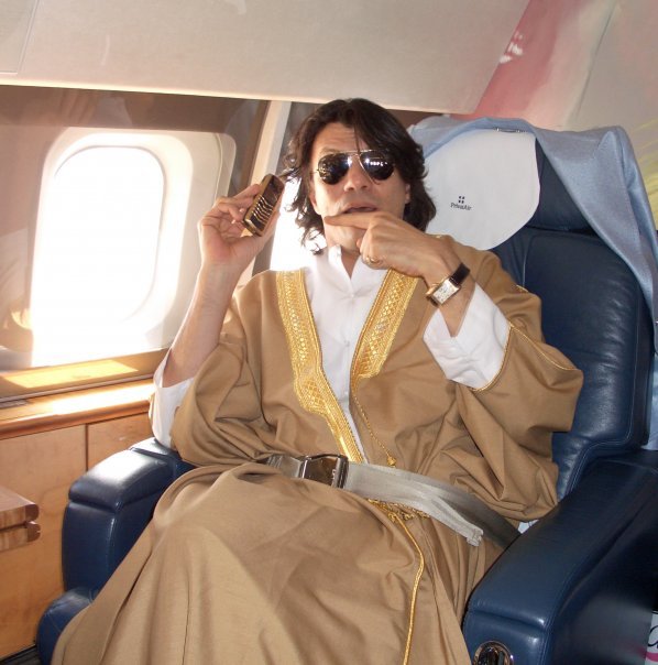 Ηλίας Ψινάκης, ο σταρ που βγήκε δήμαρχος Μαραθώνα ποζάροντας πάνω σε άλογο [εικόνες] | iefimerida.gr 7