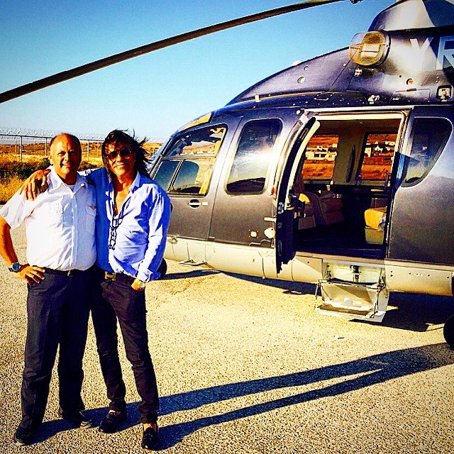 Ο ασταμάτητος Ηλίας Ψινάκης «κρεμιέται» από ελικόπτερο και βγάζει selfie [εικόνες]  | iefimerida.gr 0