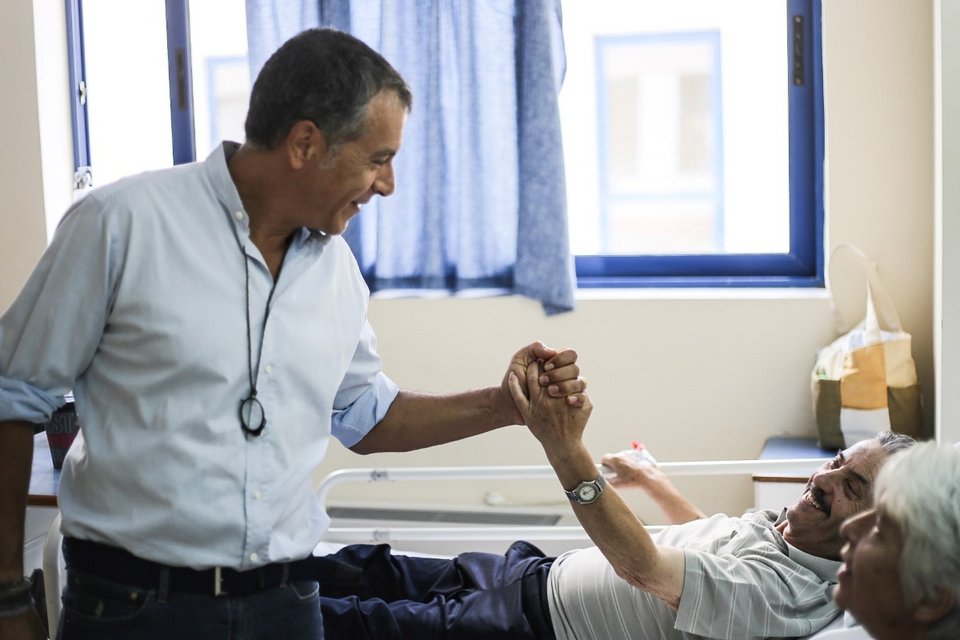 Η περιοδεία του Σταύρου Θεοδωράκη στη Στερεά Ελλάδα- Τι είπε για τον νέο φορέα στο Κέντρο [εικόνες] | iefimerida.gr 7