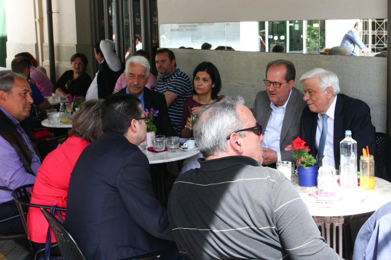 Στην Καλαμάτα για το Πάσχα ο Προκόπης Παυλόπουλος [εικόνες] | iefimerida.gr 1