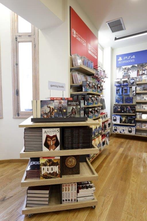 Nέο κατάστημα Public στο Κολωνάκι -Εγκαίνια 31/3 με πλήθος εκδηλώσεων [εικόνες]  | iefimerida.gr 4