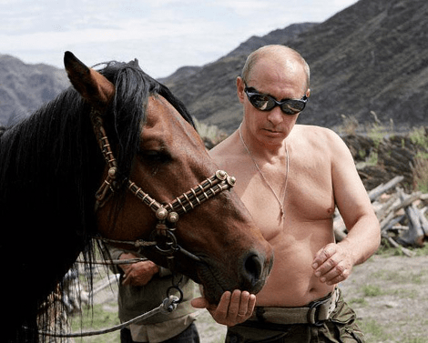 Βραβευμένη ηθοποιός «καρφώνει» τον Πούτιν : Η Ρωσία έχει τον πιο γκέι πρόεδρο που είχε ποτέ [εικόνα] | iefimerida.gr 0