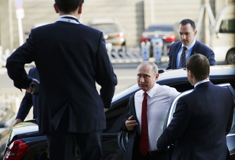 Ο Πούτιν δεν αντιστάθηκε: Είδε ένα πιάνο στο σπίτι του Κινέζου προέδρου και άρχισε να παίζει [εικόνες & βίντεο] | iefimerida.gr 0