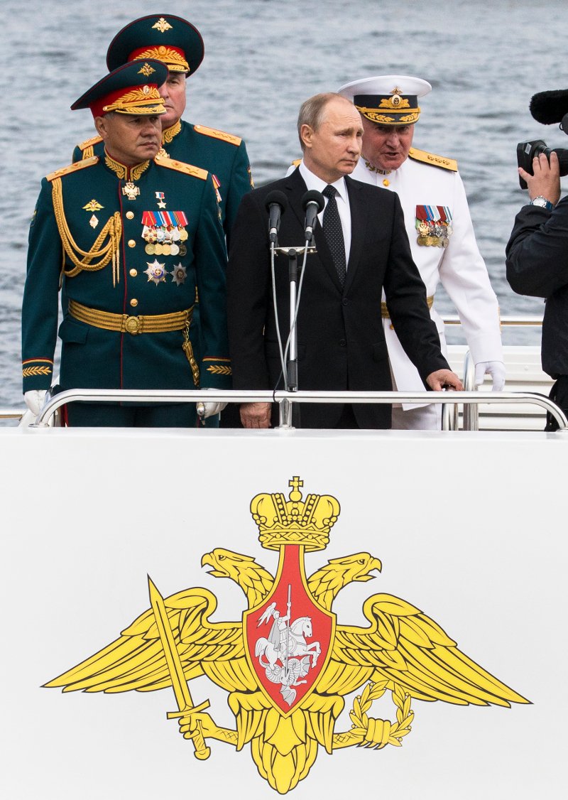 ΗΠΑ-Κίνα-Ρωσία συγκρίνουν τους στρατούς τους -Μπρα ντε φερ με μεγαλειώδεις παρελάσεις [εικόνες & βίντεο] | iefimerida.gr 11