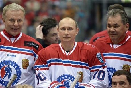 Βλαντιμίρ Πούτιν, ο γκολτζής -Σκόραρε οχτώ φορές σε αγώνα χόκεϊ [εικόνες & βίντεο] | iefimerida.gr 0