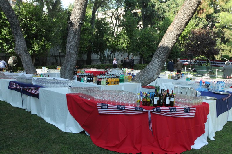 Η δεξίωση του Πάιατ για την Ημέρα Ανεξαρτησίας των ΗΠΑ -Υπουργοί, βουλευτές και επιχειρηματίες [εικόνες] | iefimerida.gr 11