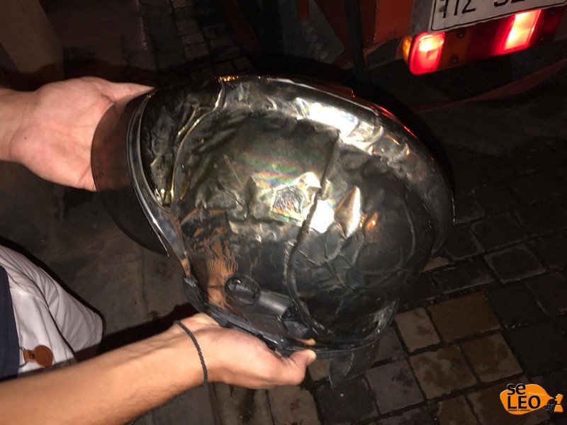 Η φωτιά έλιωσε το κράνος πυροσβέστη σε πυρκαγιά στη Θεσσαλονίκη [εικόνες] | iefimerida.gr 0