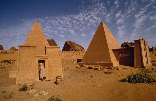 Από την Αίγυπτο στο Λας Βέγκας: Οι διασημότερες πυραμίδες του κόσμου [εικόνες] | iefimerida.gr 5