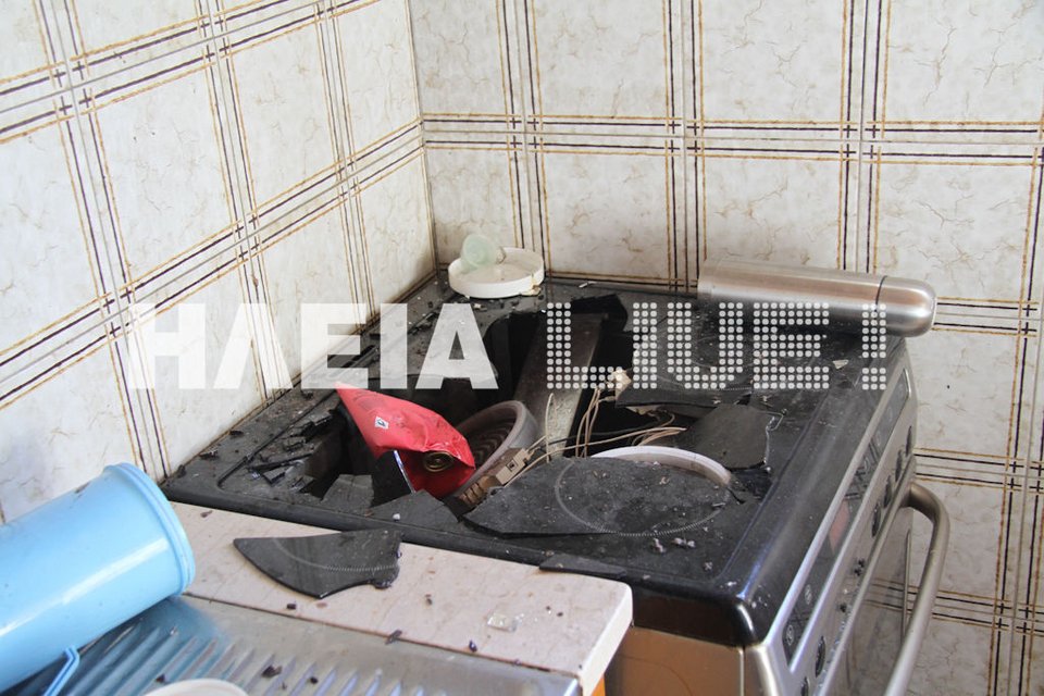 Πύργος: Eκρηξη φιάλης υγραερίου σε σπίτι - Μητέρα πάλευε να σώσει το μωρό της μέσα από τις φλόγες [εικόνες] | iefimerida.gr 0