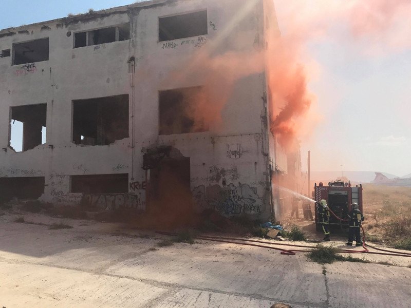 Ασκηση της πυροσβεστικής στην Δραπετσώνα