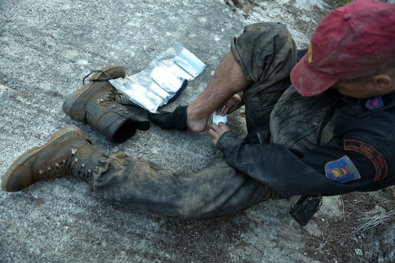 Ηρωες-πυροσβέστες στη μάχη με τις φλόγες -Απόγνωση, κούραση, τραυματισμοί [εικόνες] | iefimerida.gr 3