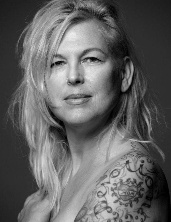 Ο άνδρας που φωτογραφίζει μοντέλα χωρίς μακιγιάζ [εικόνες]  | iefimerida.gr 1