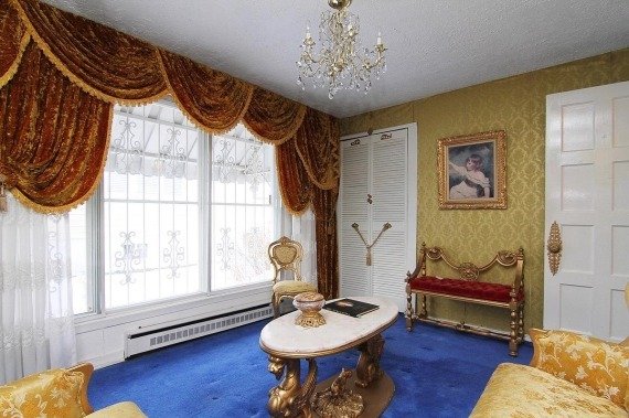 Αυτό το απλό σπίτι στο Κεμπέκ, στο εσωτερικό του θυμίζει Βερσαλλίες [εικόνες] | iefimerida.gr 2