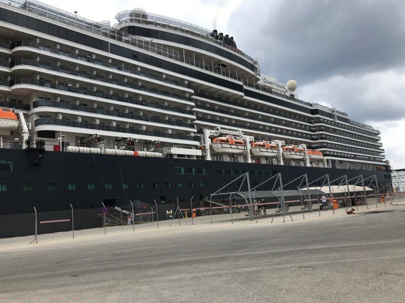 Το πολυτελές κρουαζιερόπλοιο Queen Victoria έφτασε στα Χανιά και εντυπωσίασε [εικόνες] | iefimerida.gr 0