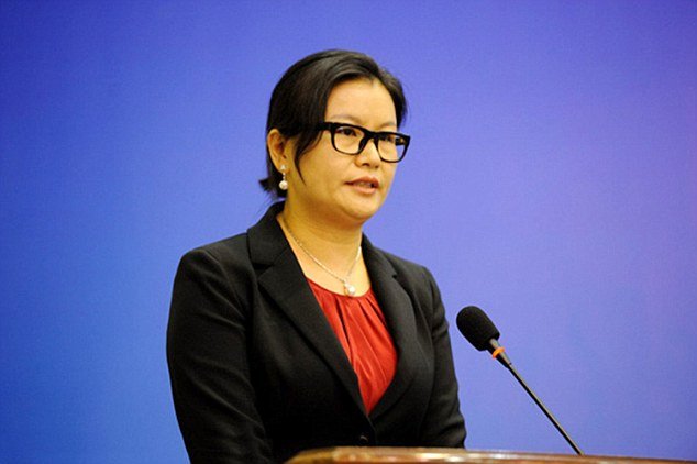 Ηταν εργάτρια σε εργοστάσιο, έγινε η πλουσιότερη γυναίκα της Κίνας [εικόνες] | iefimerida.gr 3