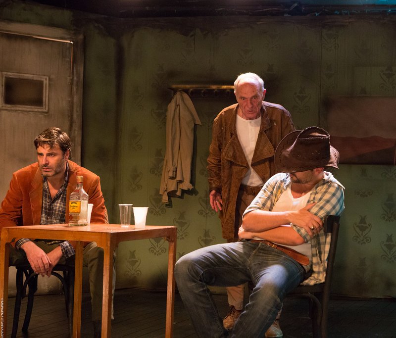 Μέσα σε 80’ ο έρωτας στην πιο άγρια, κανιβαλιστική και αδιαπραγμάτευτη μορφή του [εικόνες] | iefimerida.gr 1